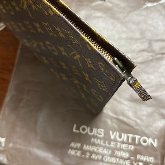 Brand New Louis Vuitton Pochette/Toiletry Bag - Picture 9 of 12